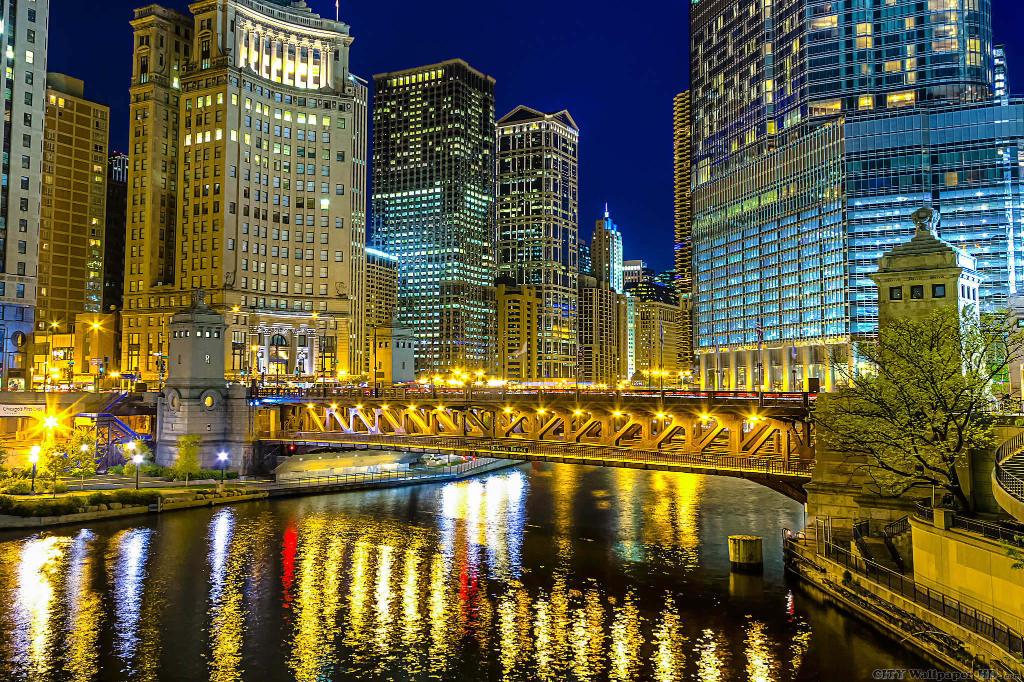 Radiant and gorgeous Chicago. HQ images of cities and countries