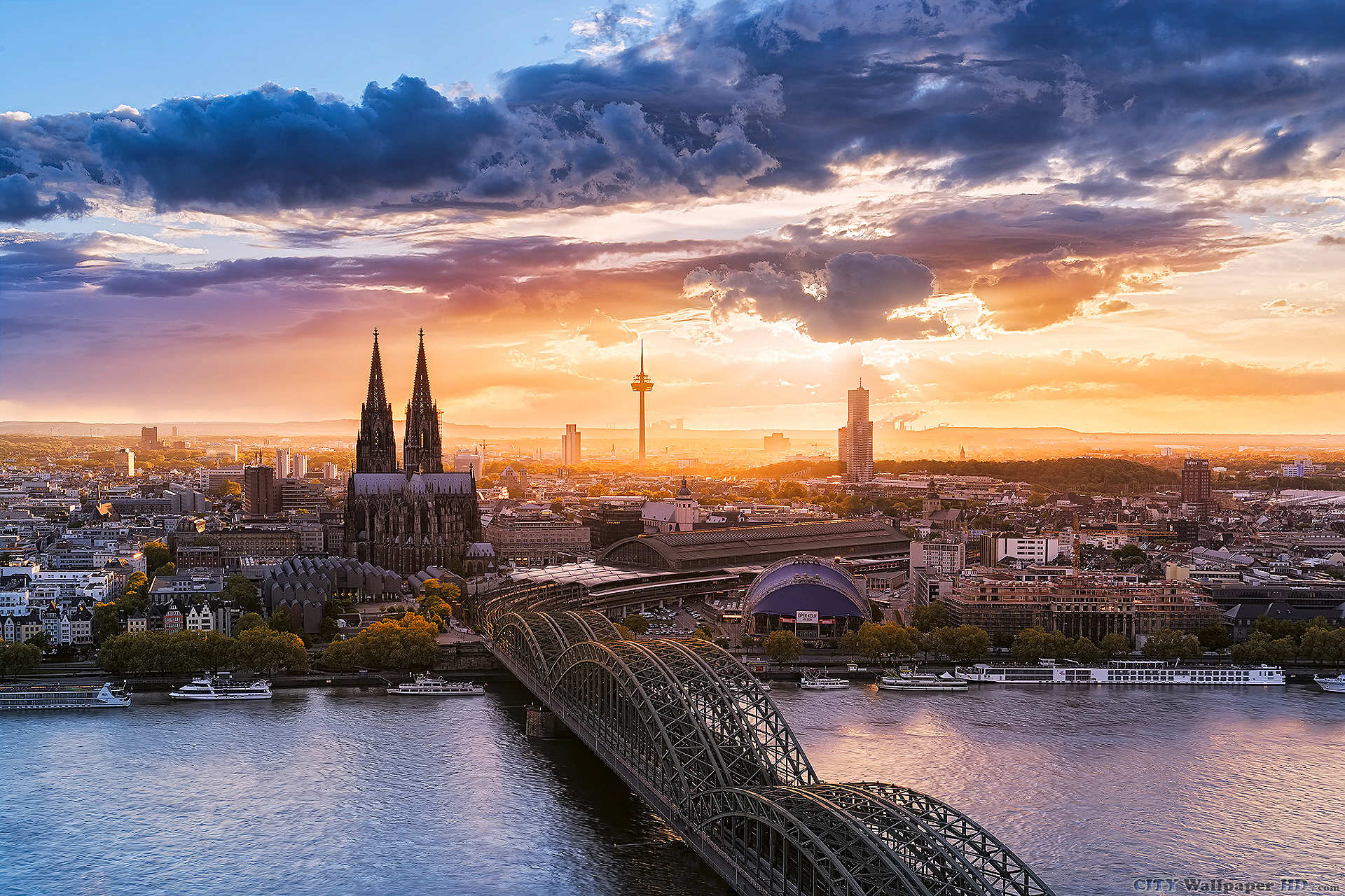 Fondos de escritorio de Colonia. Paisajes urbanos gratuito para PC.  Colonia, Alemania, puente, río, cielo.