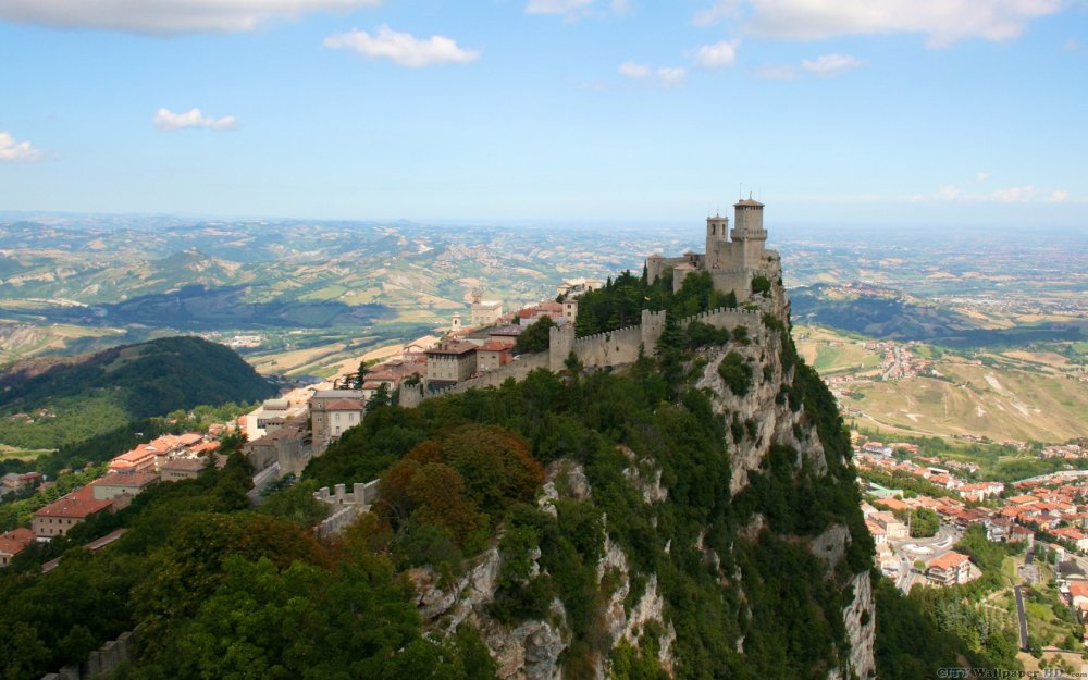San Marino meraviglioso, immagine luminosa