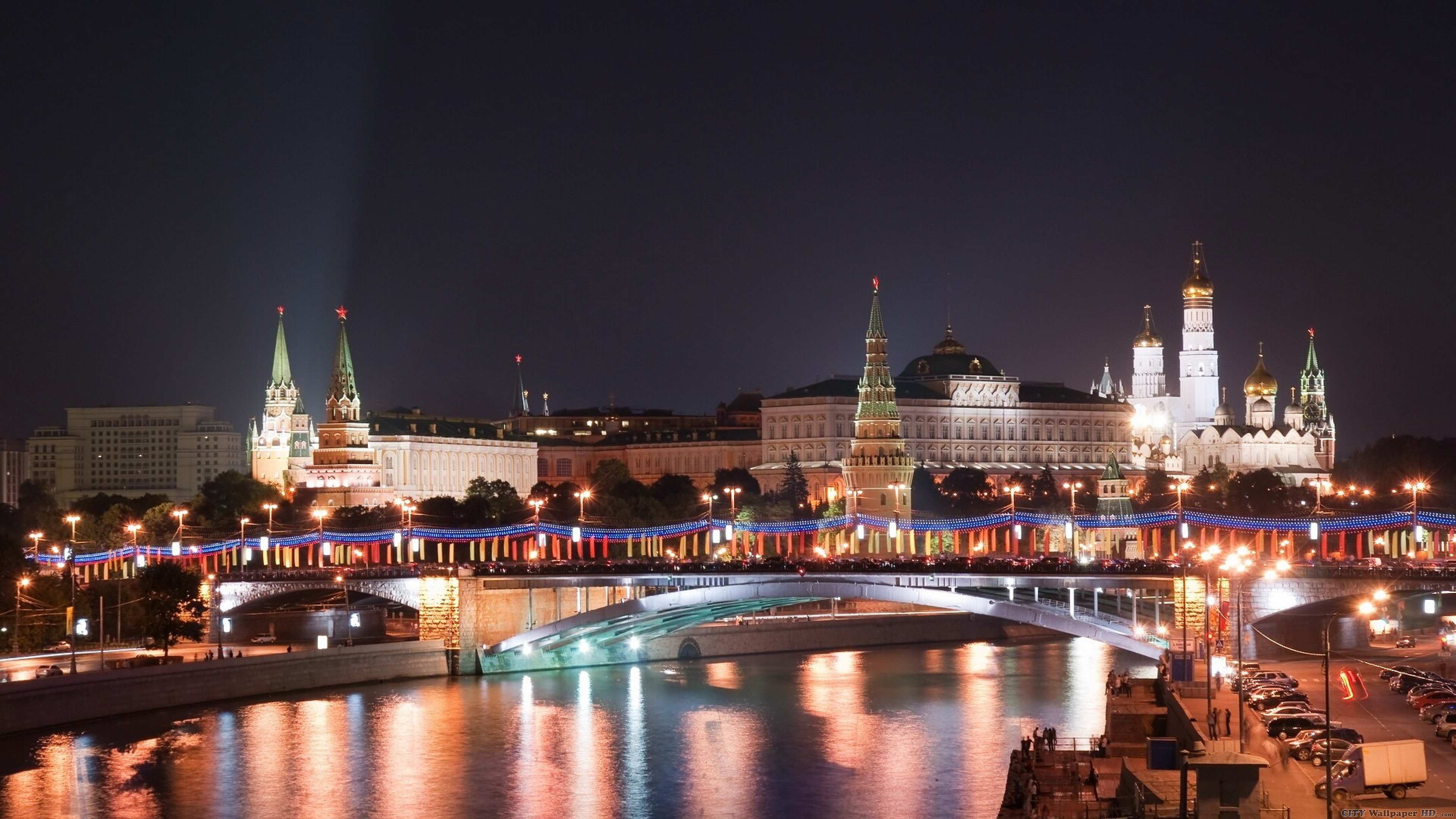 Moskauer Kreml. Städte der Welt. Moskau, Russland, Fluss, Brücke, Nacht