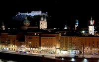 Salzburg maravilhoso à noite.